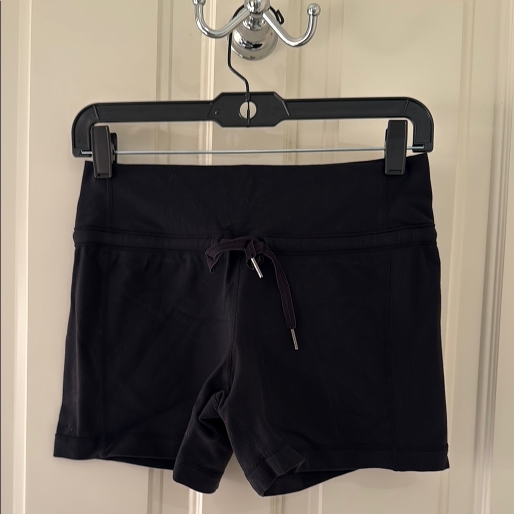 lululemon Women's Black Casual/Lounge Shorts - size 4